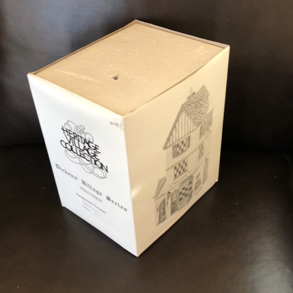 NWT Rare 1988 Dept 56 Dickens “Poulterer” Dept 56 - Picture 8 of 9